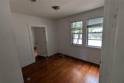Propiedad comercial en venta en Tampa, Florida, 4 dormitorios, 200.67 m2 № 2104948 - foto 5