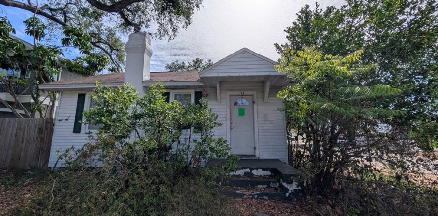 Propiedad comercial en Tampa, Florida 4 dormitorios, 200.67 m2 № 2104948