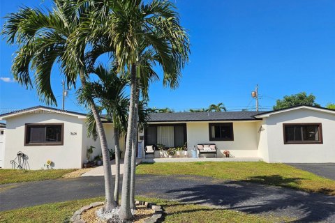 Villa ou maison à vendre à Hialeah, Floride: 4 chambres, 201.23 m2 № 1971392 - photo 10