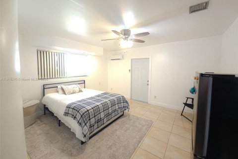 Villa ou maison à vendre à Hialeah, Floride: 4 chambres, 201.23 m2 № 1971392 - photo 11