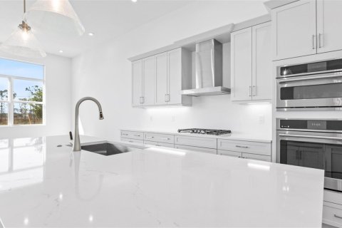 House in Port St. Lucie, Florida 3 bedrooms, 240.25 sq.m. № 2307115 - photo 15