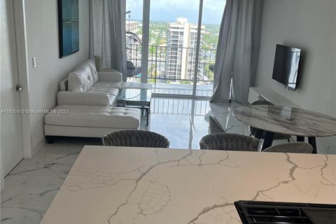 Condominio en venta en Hallandale Beach, Florida, 1 dormitorio, 68.38 m2 № 1753179 - foto 9
