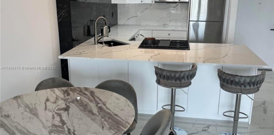 Condominio en Hallandale Beach, Florida, 1 dormitorio № 1753179