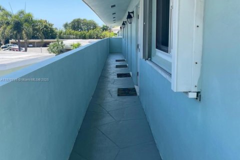 Copropriété à vendre à Deerfield Beach, Floride: 2 chambres, 88.26 m2 № 1980610 - photo 2