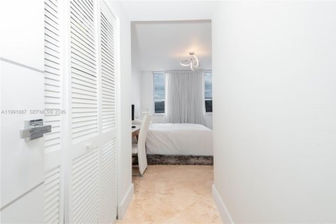 Copropriété à vendre à Miami, Floride: 3 chambres, 153.75 m2 № 2052419 - photo 24
