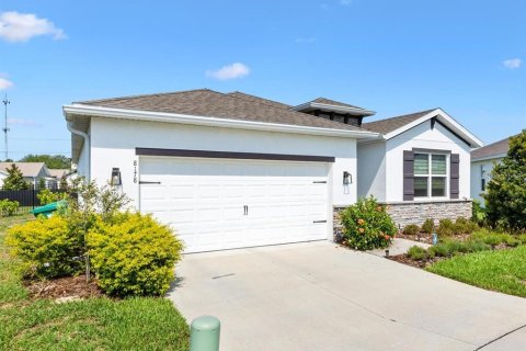 House in Wildwood, Florida 4 bedrooms, 188.68 sq.m. № 1747179 - photo 1