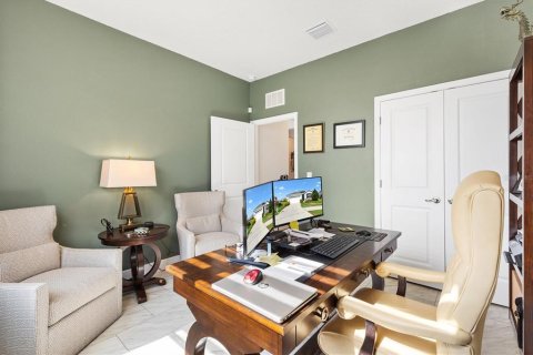 House in Wildwood, Florida 4 bedrooms, 188.68 sq.m. № 1747179 - photo 28