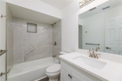Casa en venta en Cocoa, Florida, 3 dormitorios, 140.47 m2 № 1918204 - foto 20