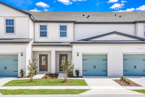 Townhouse in Dundee, Florida 2 bedrooms, 146.23 sq.m. № 2219220