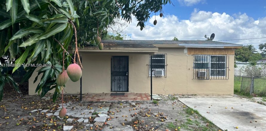 Villa ou maison à Miami Gardens, Floride 2 chambres, 88.26 m2 № 2004352