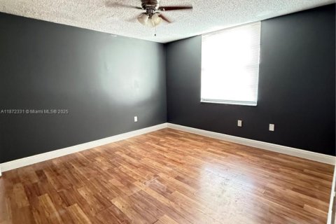 Condominio en alquiler en Lauderhill, Florida, 3 dormitorios, 116.03 m2 № 1897962 - foto 7