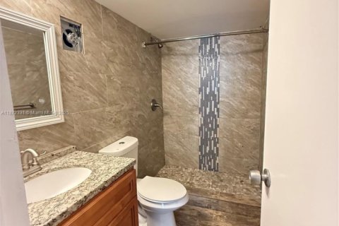 Condominio en alquiler en Lauderhill, Florida, 3 dormitorios, 116.03 m2 № 1897962 - foto 5