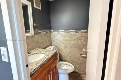 Condominio en alquiler en Lauderhill, Florida, 3 dormitorios, 116.03 m2 № 1897962 - foto 3