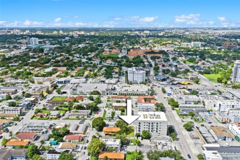 Купить коммерческую недвижимость в Майами, Флорида № 1945544 - фото 12