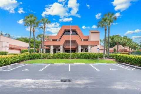 Condo in Margate, Florida, 2 bedrooms  № 2035625 - photo 17