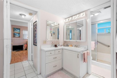 Condo in Margate, Florida, 2 bedrooms  № 2035625 - photo 13