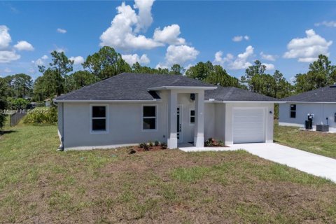 House in Lehigh Acres, Florida 3 bedrooms № 1946430 - photo 6