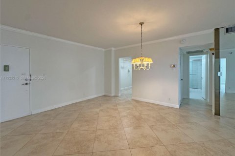 Condo in Fort Lauderdale, Florida, 2 bedrooms  № 2080244 - photo 9