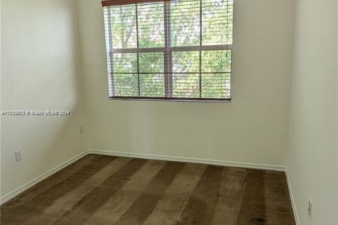 Townhouse in Miami, Florida 4 bedrooms, 190.45 sq.m. № 1710683 - photo 29