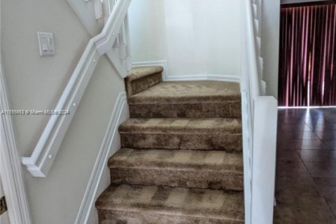 Townhouse in Miami, Florida 4 bedrooms, 190.45 sq.m. № 1710683 - photo 24