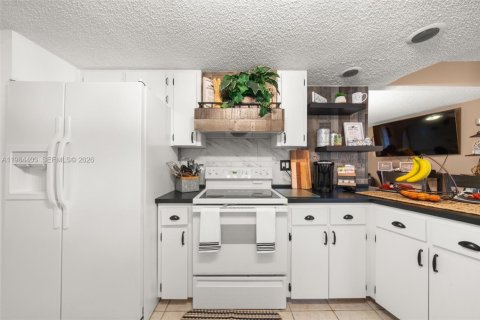 Casa en venta en Sebring, Florida, 2 dormitorios № 2048317 - foto 11