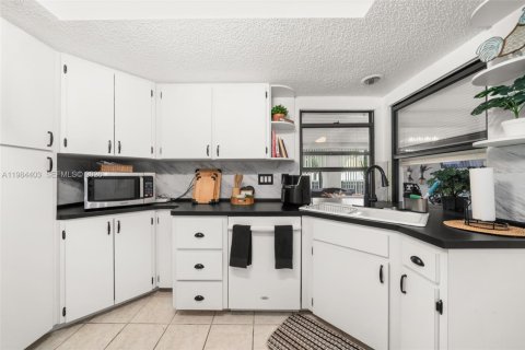 Casa en venta en Sebring, Florida, 2 dormitorios № 2048317 - foto 12