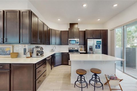 House in Orlando, Florida 3 bedrooms, 180.88 sq.m. № 1620648 - photo 15