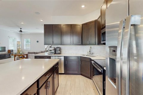 House in Orlando, Florida 3 bedrooms, 180.88 sq.m. № 1620648 - photo 41