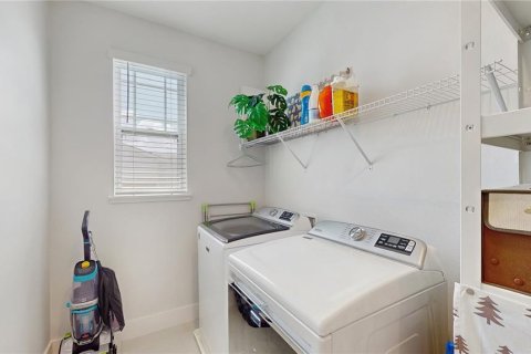 House in Orlando, Florida 3 bedrooms, 180.88 sq.m. № 1620648 - photo 112
