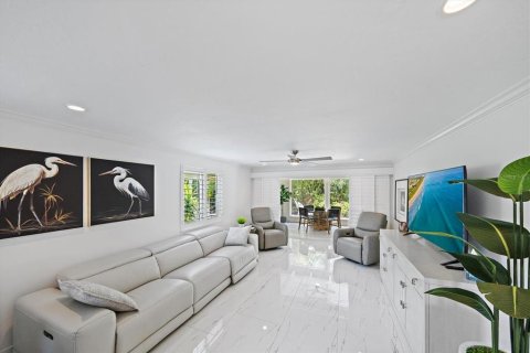 Copropriété à louer à Longboat Key, Floride: 2 chambres, 132.2 m2 № 2150286 - photo 10