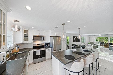 Copropriété à louer à Longboat Key, Floride: 2 chambres, 132.2 m2 № 2150286 - photo 5
