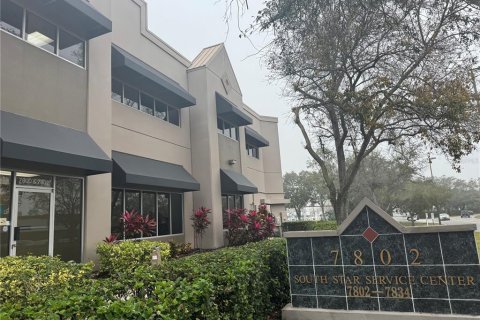 Immobilier commercial à vendre à Orlando, Floride: 48.59 m2 № 1571056 - photo 1