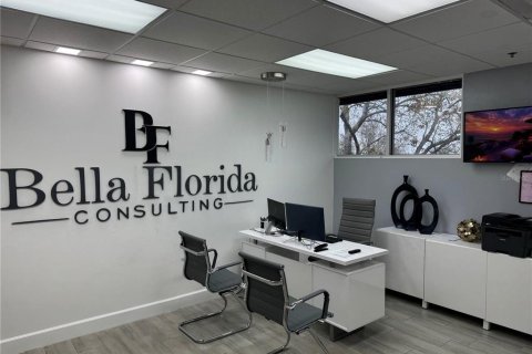 Immobilier commercial à vendre à Orlando, Floride: 48.59 m2 № 1571056 - photo 4