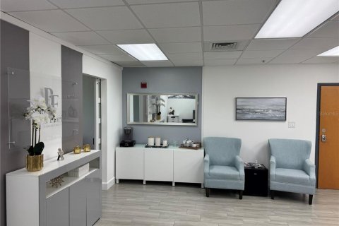 Immobilier commercial à vendre à Orlando, Floride: 48.59 m2 № 1571056 - photo 5