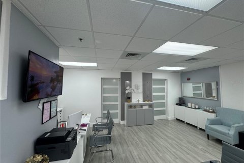 Immobilier commercial à vendre à Orlando, Floride: 48.59 m2 № 1571056 - photo 8