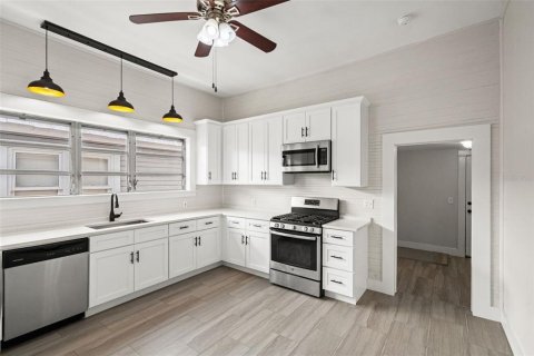 Villa ou maison à vendre à Tampa, Floride: 3 chambres, 121.7 m2 № 2348061 - photo 15