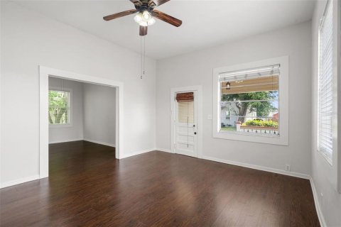 Villa ou maison à vendre à Tampa, Floride: 3 chambres, 121.7 m2 № 2348061 - photo 12