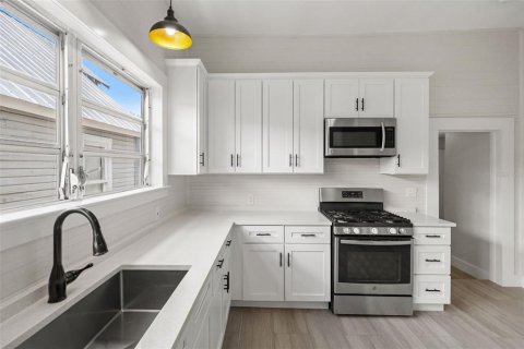 Villa ou maison à vendre à Tampa, Floride: 3 chambres, 121.7 m2 № 2348061 - photo 28