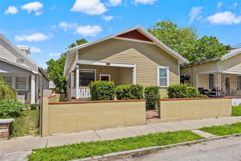 Villa ou maison à vendre à Tampa, Floride: 3 chambres, 121.7 m2 № 2348061 - photo 2