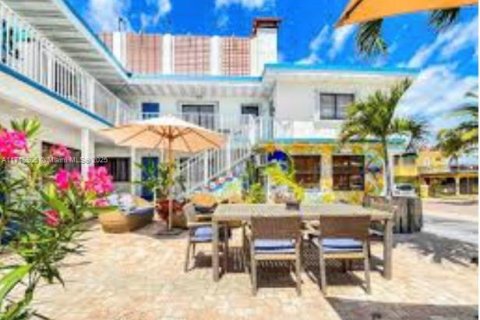 Купить отель в Холливуд, Флорида № 1985418 - фото 1