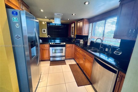 Copropriété à vendre à Aventura, Floride: 2 chambres, 152.45 m2 № 1995898 - photo 13
