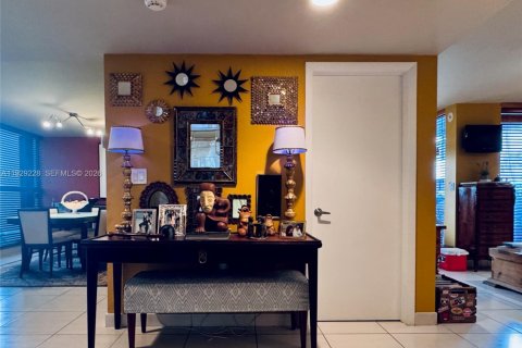 Copropriété à vendre à Aventura, Floride: 2 chambres, 152.45 m2 № 1995898 - photo 9