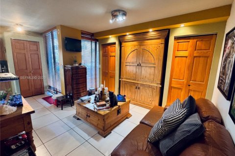 Copropriété à vendre à Aventura, Floride: 2 chambres, 152.45 m2 № 1995898 - photo 11