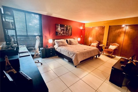 Copropriété à vendre à Aventura, Floride: 2 chambres, 152.45 m2 № 1995898 - photo 19