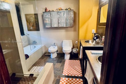 Copropriété à vendre à Aventura, Floride: 2 chambres, 152.45 m2 № 1995898 - photo 25