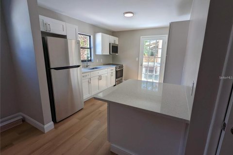 Apartamento en alquiler en Clearwater, Florida, 2 dormitorios, 74.32 m2 № 2094150 - foto 9