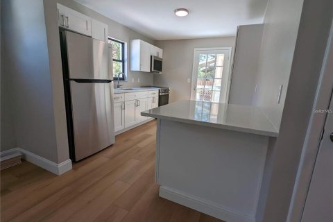 Apartamento en alquiler en Clearwater, Florida, 2 dormitorios, 74.32 m2 № 2094150 - foto 8
