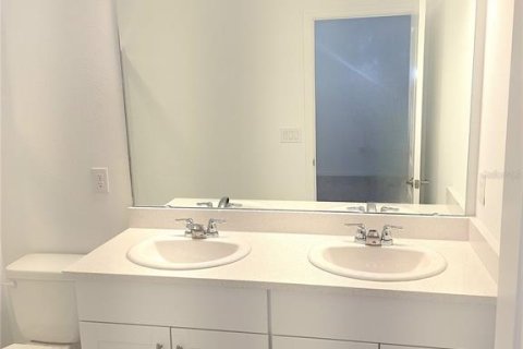 Townhouse in Edgewater, Florida 3 bedrooms, 127.55 sq.m. № 2231983 - photo 18