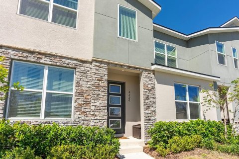 Adosado en venta en Kissimmee, Florida, 4 dormitorios, 205.04 m2 № 2240012 - foto 2