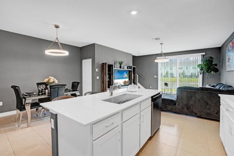 Touwnhouse à vendre à Port St. Lucie, Floride: 3 chambres, 151.62 m2 № 2082229 - photo 10
